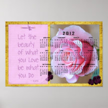 Poster cor-de-rosa do calendário de Rumi da beleza