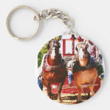 puxar do cavalo de esboço chaveiro