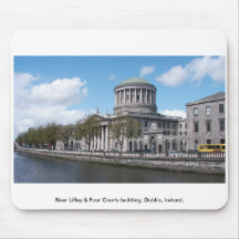 Rio Liffey & quatro cortes, Dublin Ireland. Mouse Pads