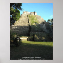 Ruínas maias em Yaxha, Guatemala Posters