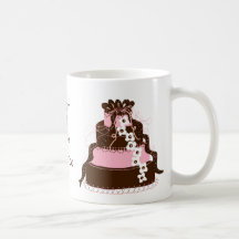 Salvar o bolo do rosa e de chocolate da data canecas