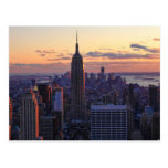 Skyline de NYC imediatamente antes do por do sol Cartão Postal