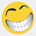 Smiley face grande amarelo sorrir forçadamente adesivo