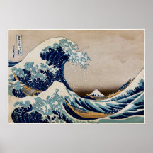 Sob o grande poster da onda