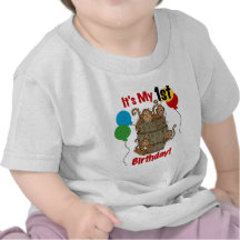 Tambor do camiseta e dos presentes do primeiro ani