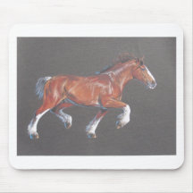 Trotar do cavalo de esboço mouse pads