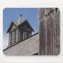 Um celeiro antigo mouse pads