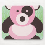 Urso de panda cor-de-rosa no verde da hortelã mousepads