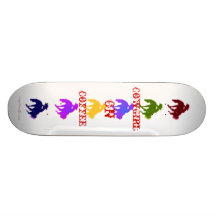 Vaqueira no conselho da competição das mulheres do skate personalizado