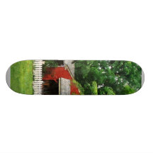 Vertente vermelha da fazenda skateboard
