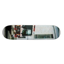 Viatura de incêndio na frente do quartel dos bombe skate personalizado