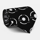 Pesquisar por desportiva gravatas Preto e branco
