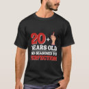 Pesquisar por dedo médio camisetas Envelhecer