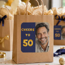 Pesquisar por azul e dourado adesivos Convidados
