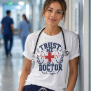 Pesquisar por enfermeira divertida camisetas Doutor