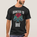 Pesquisar por arma do tatuagem camisetas Viciado