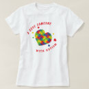 Pesquisar por eu amo alguém com autismo camisetas Educação especial