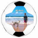 Pesquisar por animal estimação bola futebol Foto