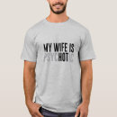 Pesquisar por minha esposa está uma quente camisetas Esposo