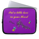 Pesquisar por música laptop sleeves Coração