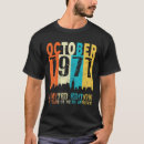 Pesquisar por feito em 1971 camisetas Anos