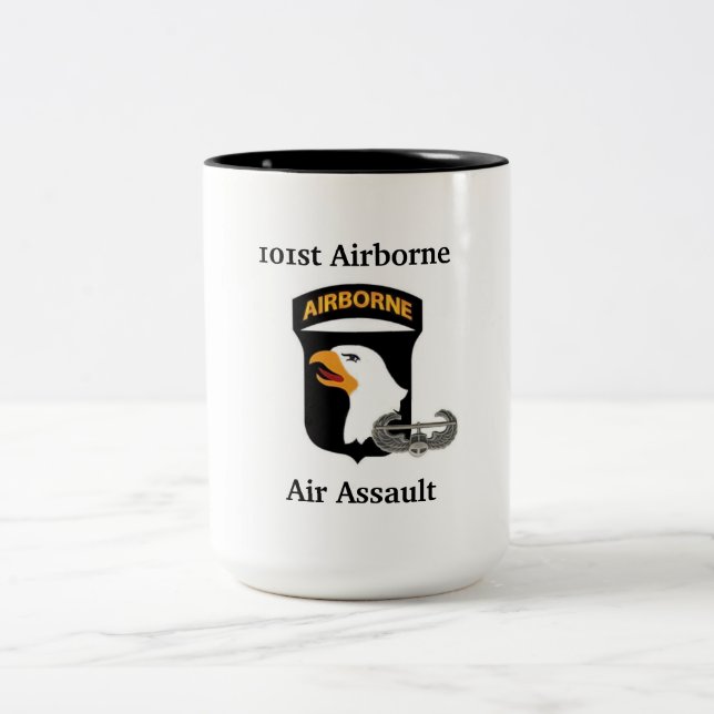 101st Caneca do assalto de ar da divisão (Centro)