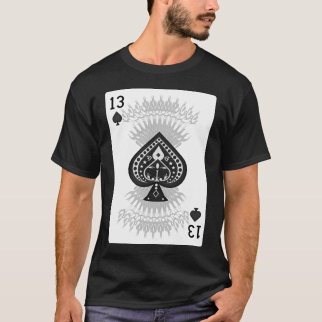 13 de Espadas: Placa de Reprodução: Camisa preta:P (Frente)