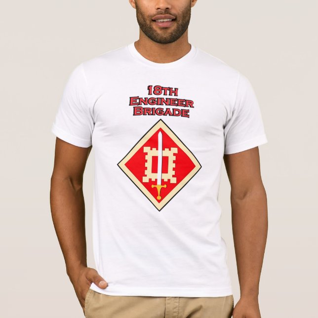 18o T-shirt do remendo de ombro da brigada do (Frente)