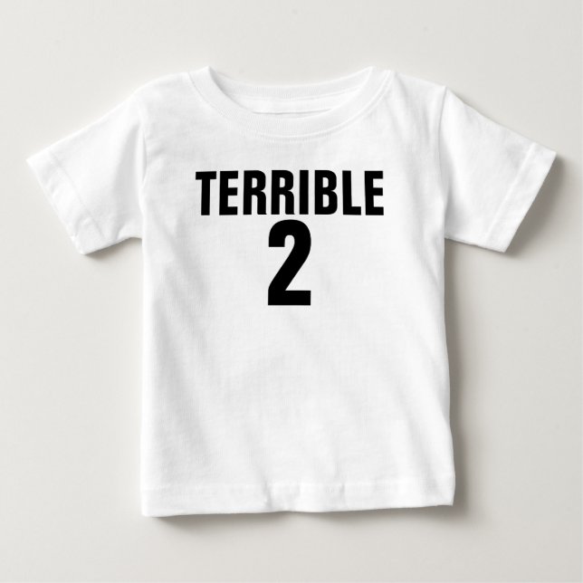 2 (dois) t-shirt TERRÍVEIS da criança (Frente)