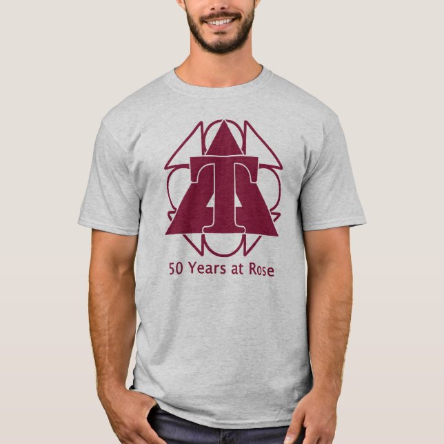 50 anos no t-shirt cor-de-rosa (Frente)