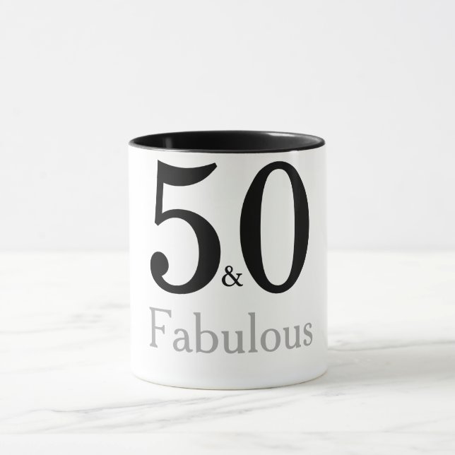 50 e caneca Fabulosa de aniversário (Centro)