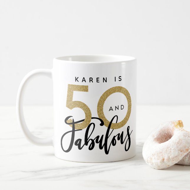 50 e caneca fabulosa de aniversário (Com Donut)