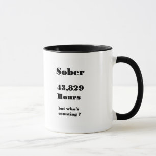 5a caneca engraçada da sobriedade do aniversário