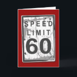 60th cartão engraçado do limite de velocidade do<br><div class="desc">Não é a idade,  ele é a milhagem! Um gráfico do divertimento para um desejo algum gajo idoso um do 60th aniversário feliz. Com um olhar leve esfarrapado e vestido,  é apenas como a cara do aniversário!</div>