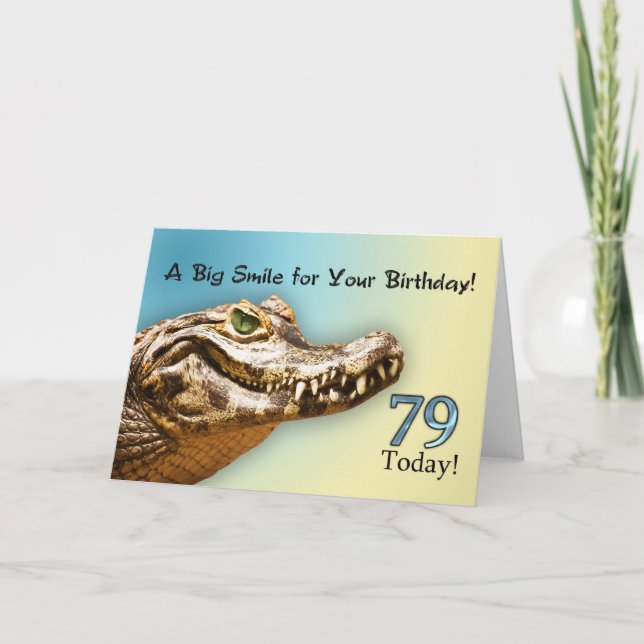 79º Cartão de aniversário com um jacaré sorridente (Frente)