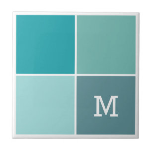 A água colore azulejos feitos sob encomenda do