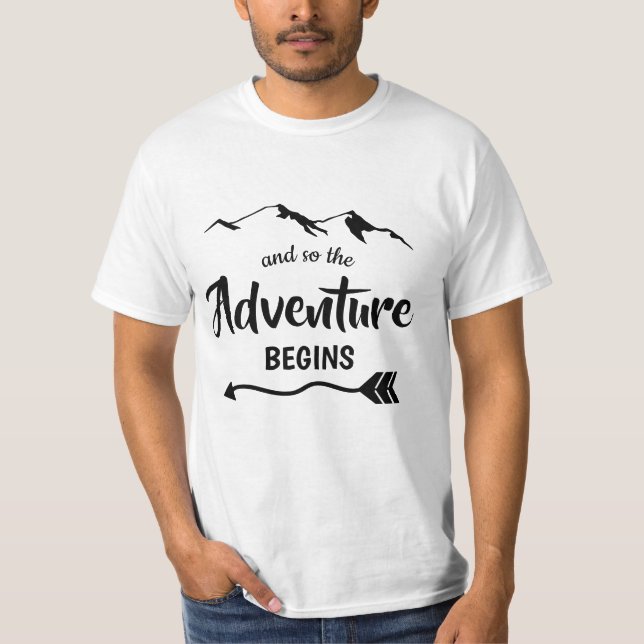 A Aventura Começa A Trendy T-Shirt (Frente)