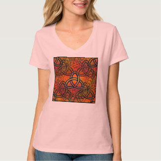 A camisa das mulheres da "trindade" projetou por