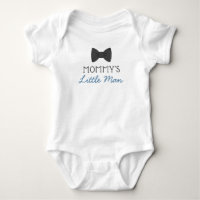 A camisa do bebê lê o homem pequeno Bowtie da mamã