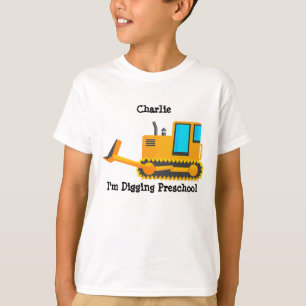 A camisa do miúdo da escavadora
