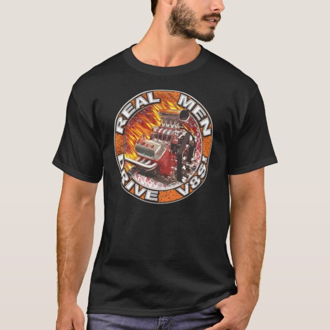 A camisa escura de V8 real da movimentação dos (Frente)