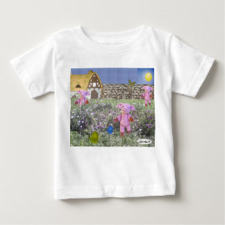 A camisa pequena da criança de três porcos