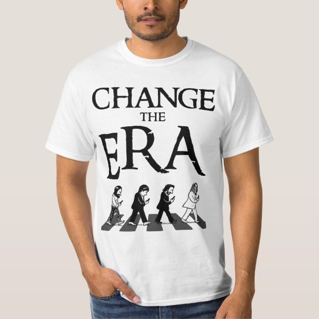 A Camiseta De viagem Altera O Padrão De Era. (Frente)