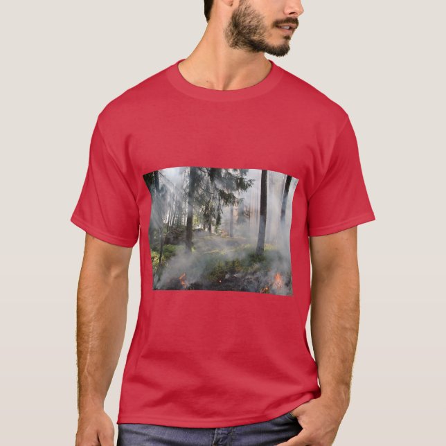 A Camiseta Gráfica do Pântano Feio (Frente)