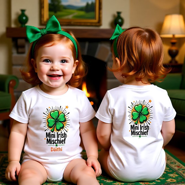 A Camiseta Trevo Dupla Confusão (The Double Trouble Clover Tee, customizable)