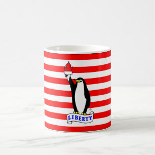 A caneca da bandeira do pinguim da liberdade