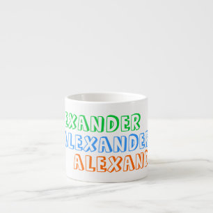 A caneca das crianças com nome personalizado para