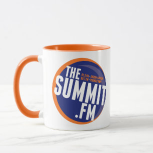 A caneca de café de FM da cimeira