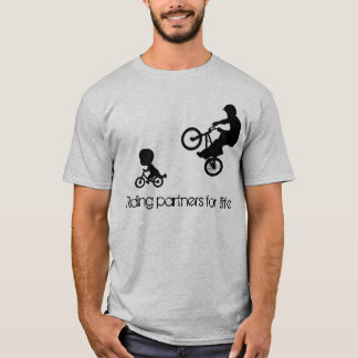A equitação de BMX Partners o t-shirt do pai