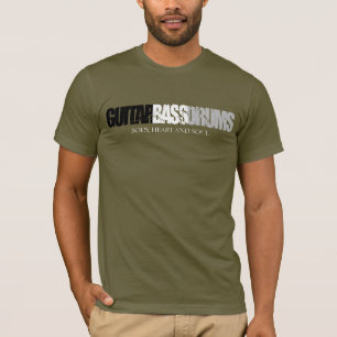 A guitarra, baixo, rufa o t-shirt